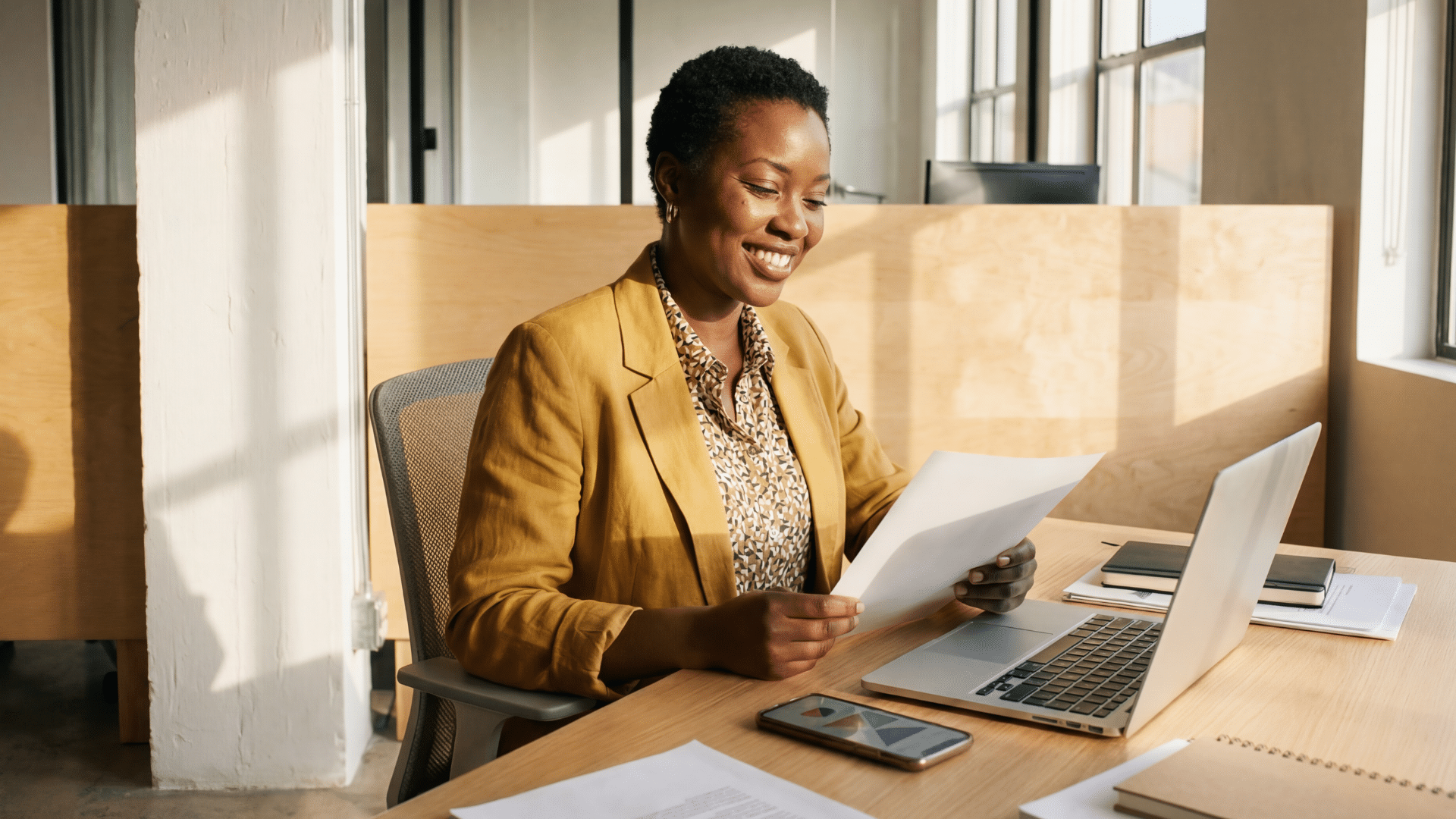 Coding auditor reviewing a patient chart in medical coding audit software